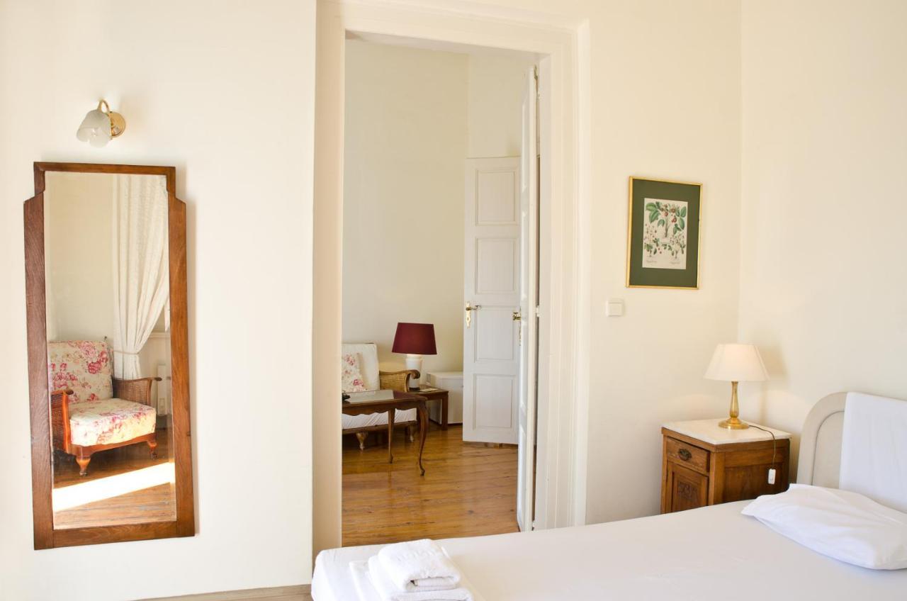 Hotel Omiros Ermoupoli Bagian luar foto