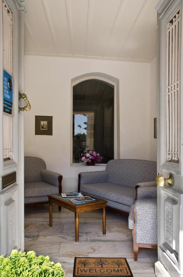 Hotel Omiros Ermoupoli Bagian luar foto