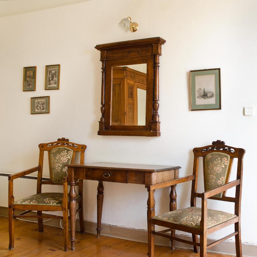 Hotel Omiros Ermoupoli Bagian luar foto
