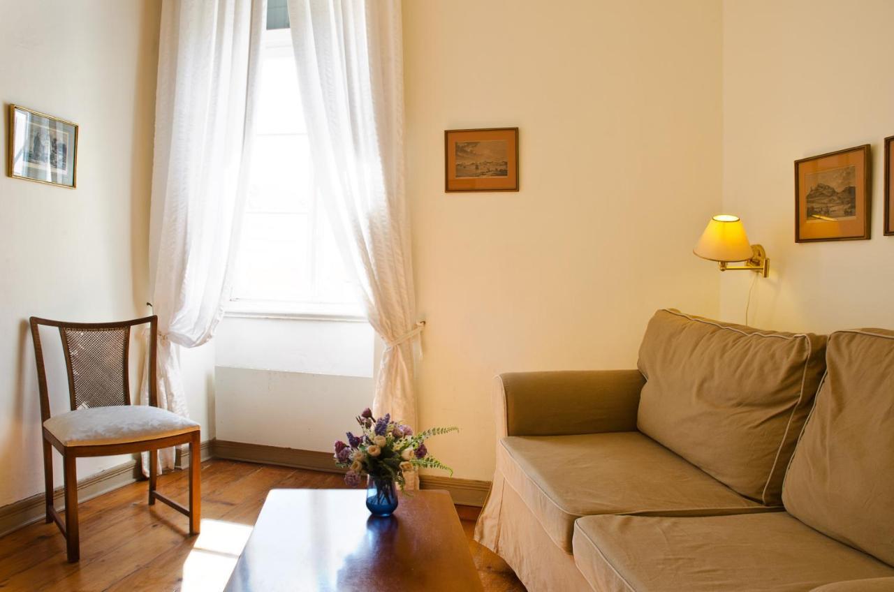 Hotel Omiros Ermoupoli Bagian luar foto
