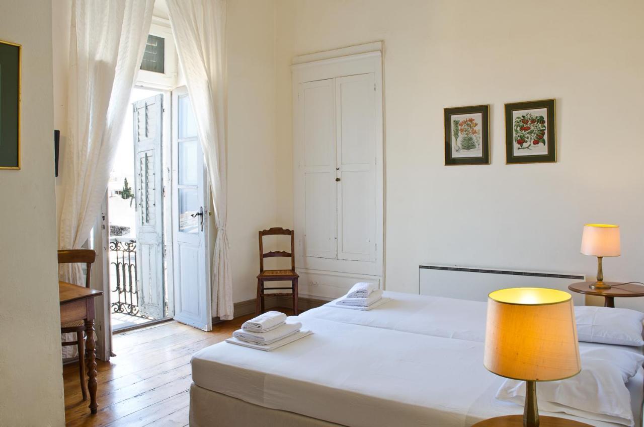 Hotel Omiros Ermoupoli Bagian luar foto