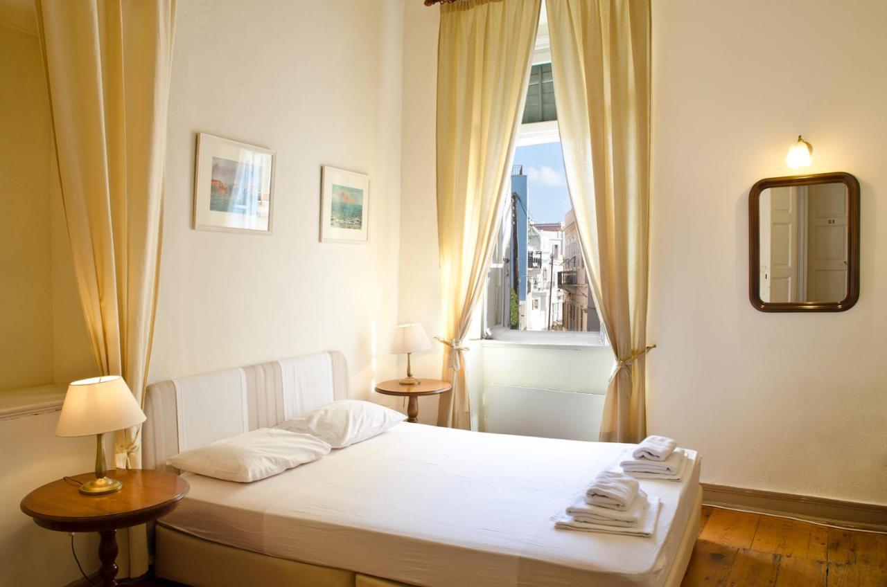 Hotel Omiros Ermoupoli Bagian luar foto