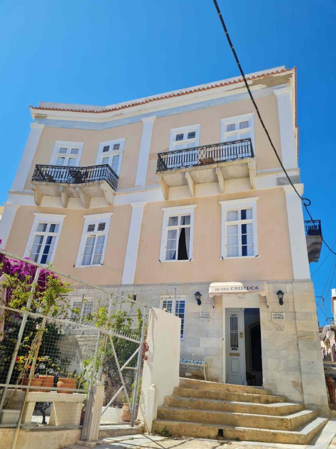 Hotel Omiros Ermoupoli Bagian luar foto