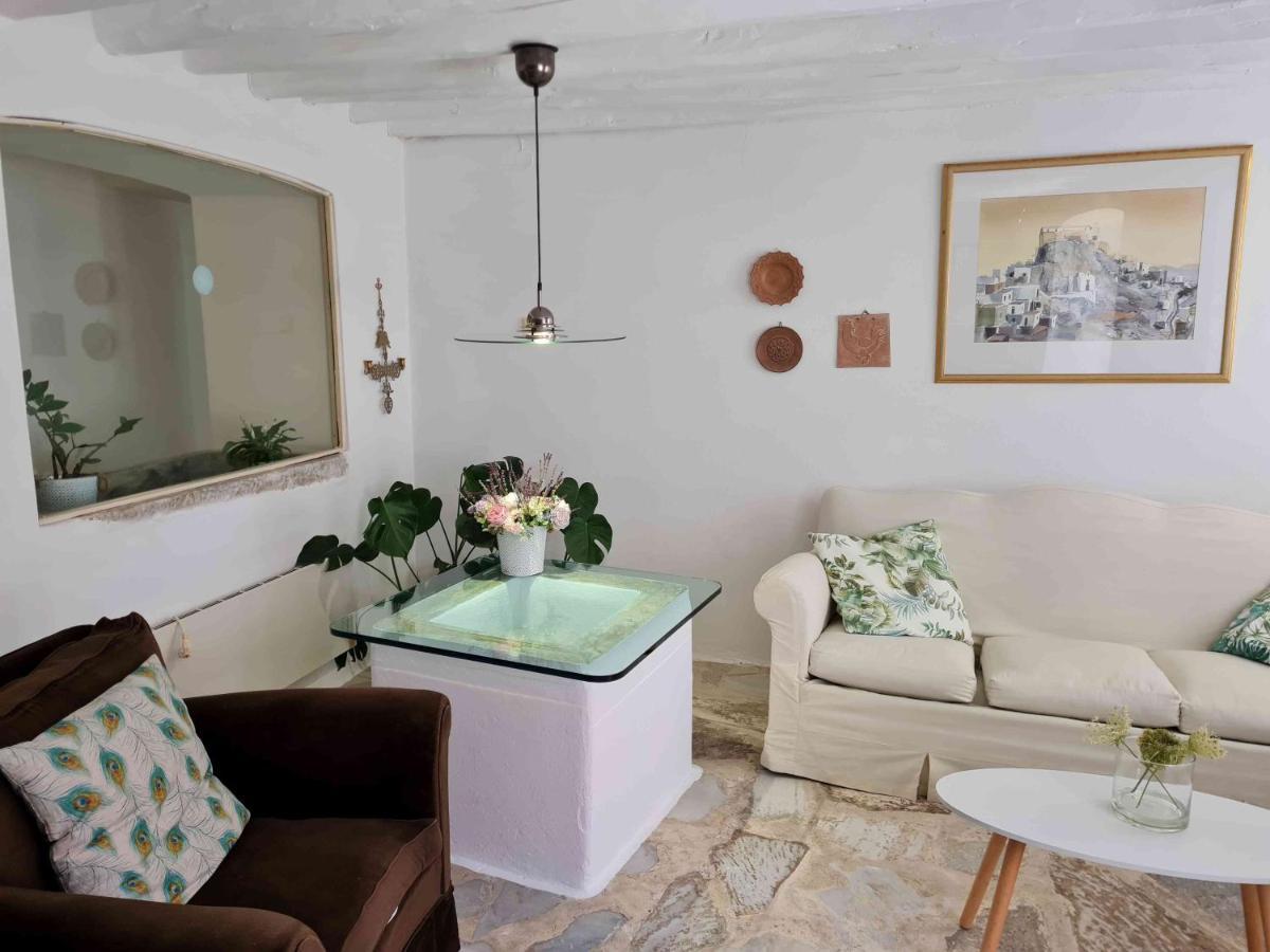 Hotel Omiros Ermoupoli Bagian luar foto