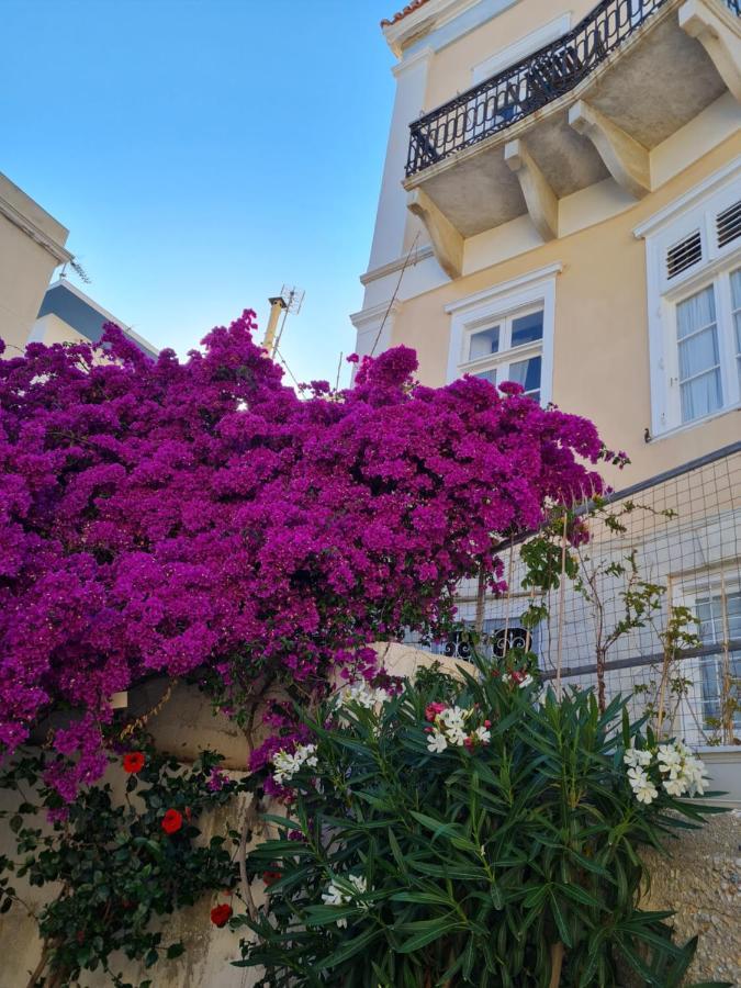 Hotel Omiros Ermoupoli Bagian luar foto