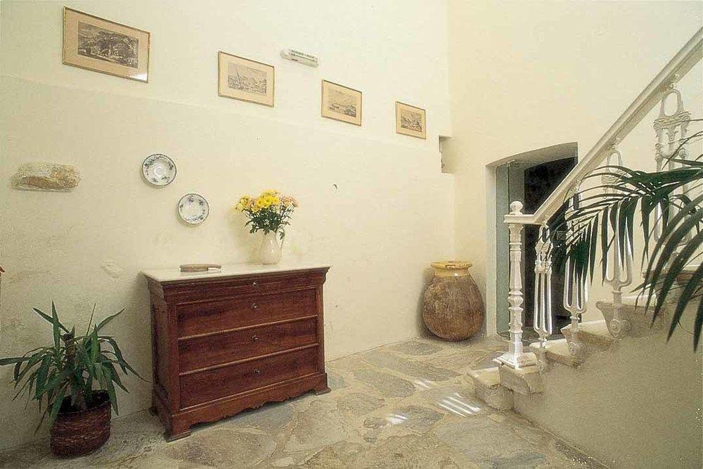 Hotel Omiros Ermoupoli Bagian luar foto