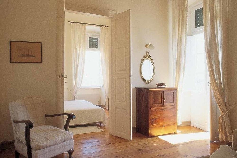 Hotel Omiros Ermoupoli Bagian luar foto