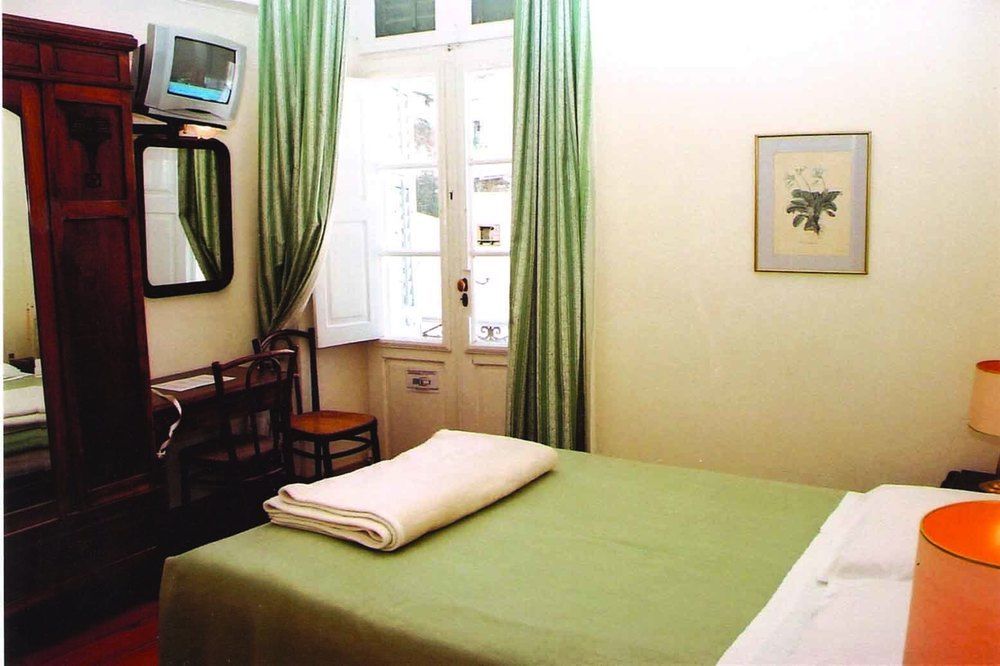 Hotel Omiros Ermoupoli Bagian luar foto