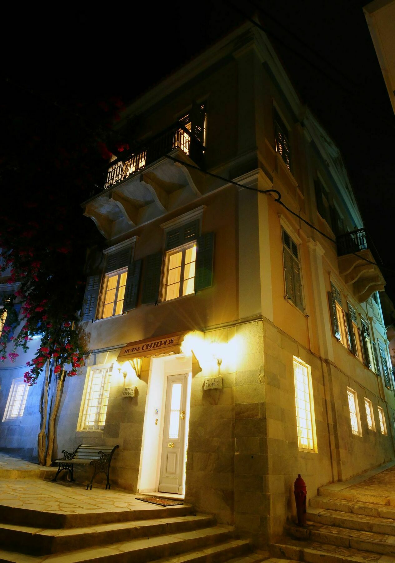 Hotel Omiros Ermoupoli Bagian luar foto
